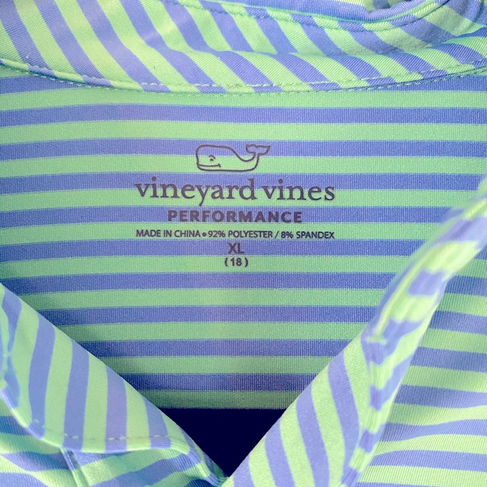 Boys Vineyard Vines Performance Polo, size XL